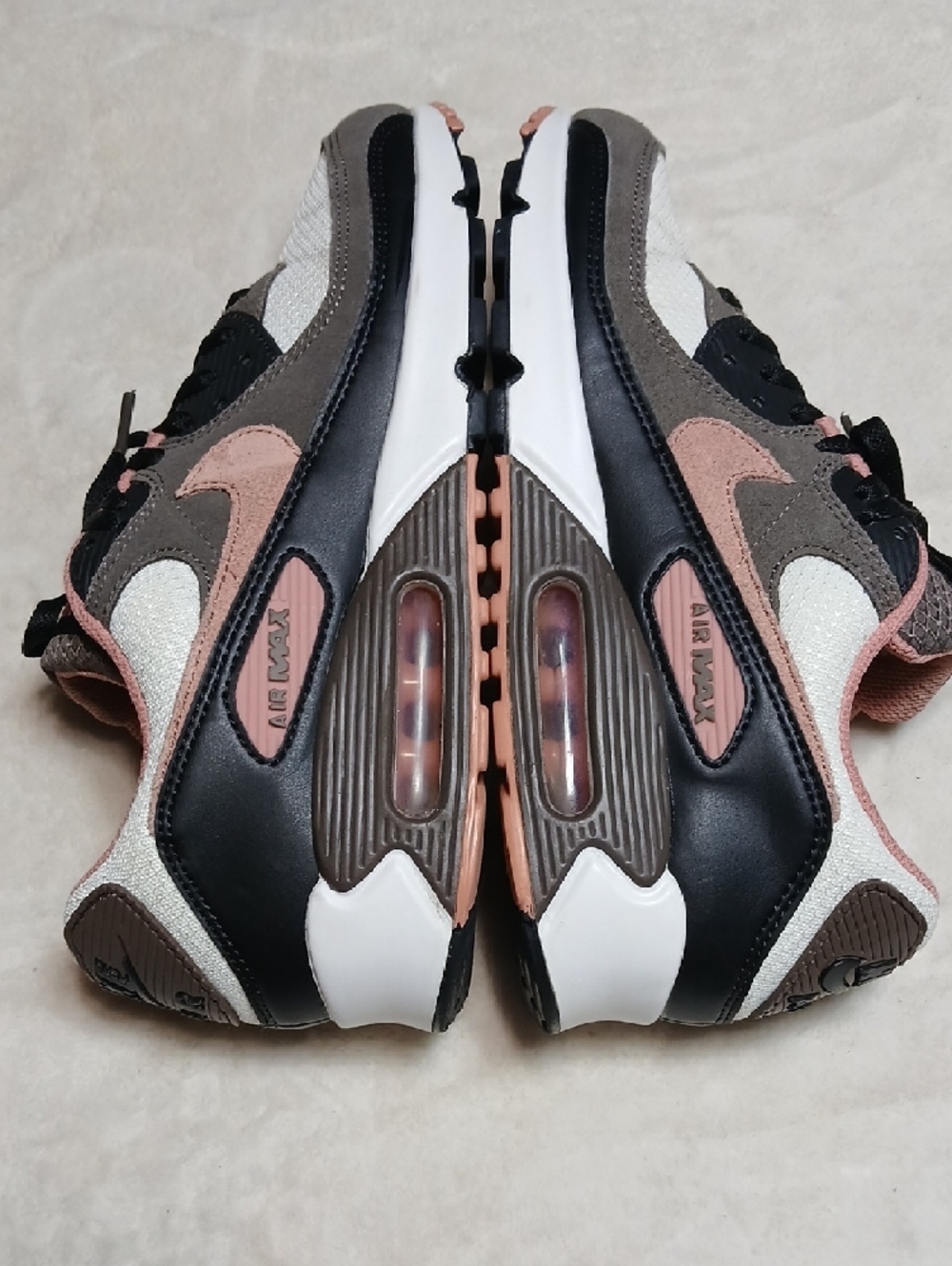 Nike Air Max Sneakers in Pink, Black,White & Gray Size 9 Mens - Picture 4 of 8